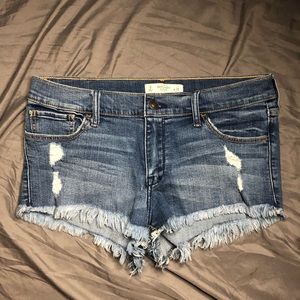 Abercrombie Distressed Denim Shorts Size 6